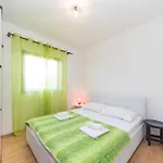 公寓 One-bedroom In Okrug Donji 多吉奥科如