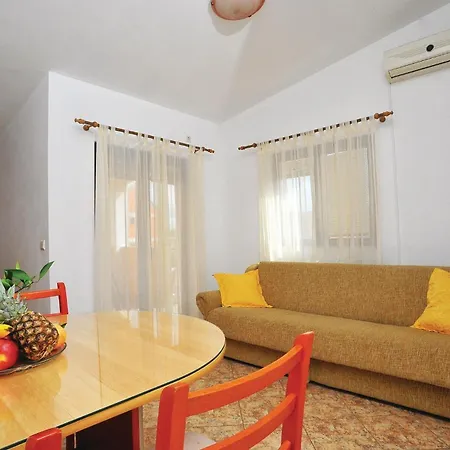 One-bedroom In Okrug Donji * Donji Okrug (Ciovo)